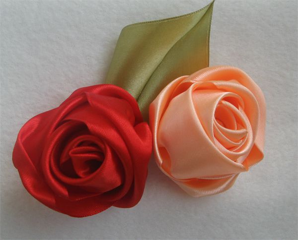 Восхитительная подушка-роза: мастер-класс для ценителей прекрасного