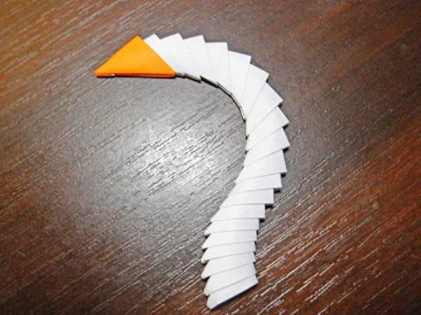 Оригами из бумаги: лебедь 17