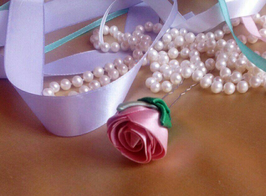 свадьба цветы розы шёлковыеленты прическа невеста шпилька розовый