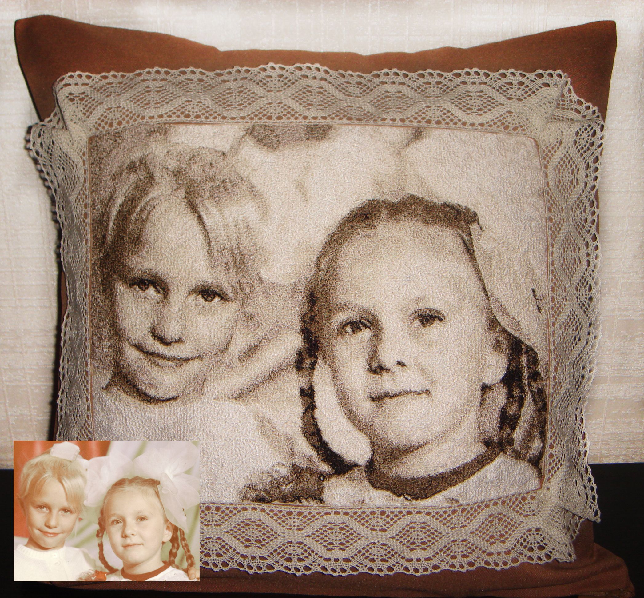 вышивка фото по с портретом подарок подушка