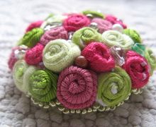 Текстильная брошь "Клумба"