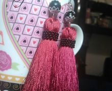 Кисти в цвете марсала