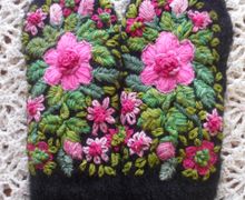 Варежки с вышивкой.