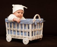 Плетение из газетных трубочек.