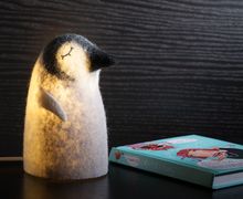 Светильник войлочный Пингвин