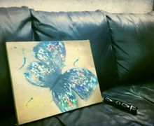 картину нарисовала красивая девушка 👯 :):)