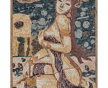 Девушка на камне