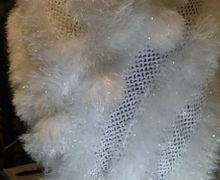 Ажурный вечерний палантин ручной работы