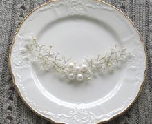 Веточка в прическу