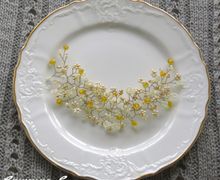 Веточка в прическу