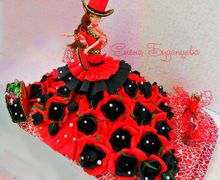 Кукла из конфет "Жгучая Кармен"