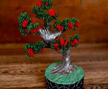 Дерево из бисера