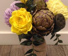 Букет с цветами из фоамирана