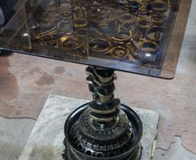 Журнальный стол из Автозапчастей.