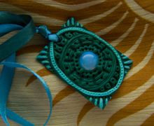 Кулон "Лунный нефрит"