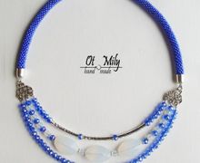 Колье из бисера и бусин Синеглазка