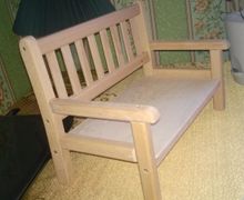 Деревянная скамейка