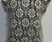 Пуховый вязанный жилет "Весенний цветок"