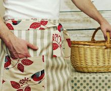 Мужской фартук"Снегири", готовая работа