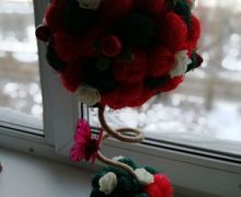 Яркое деревце