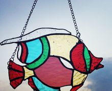 Витражная подвеска на окно Рыбка