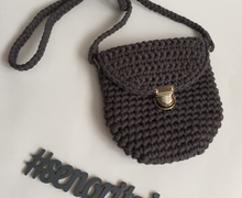 Сумочка из трикотажной пряжи