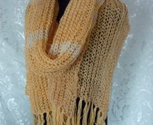 Бежевый шарф