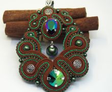 Сутажный кулон "Восточная Ирландия"