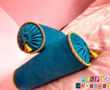 Подушка ручной работы в восточном стиле