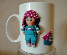 Кружка с декором из полимерной глины