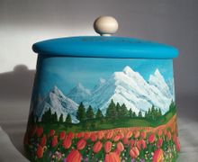 Емкость с росписью "Тюльпаны в горах"