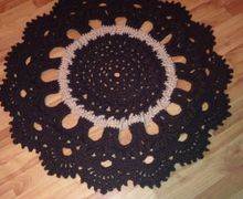 Ковёр из пряжи