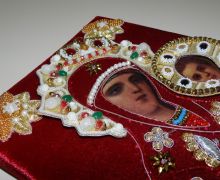 Икона Богородица 19-20в вышитая риза бархат жемчуг