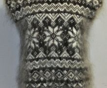 Пуховый вязаный жилет "Айсберг"