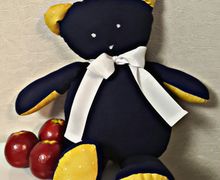 Добрый мишка ждет своего покупателя