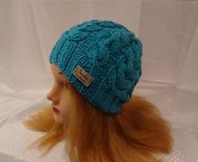 Шапка весенняя с косами