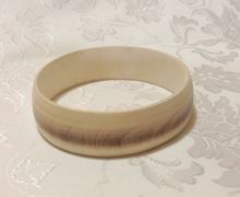 Браслет из дерева на руку