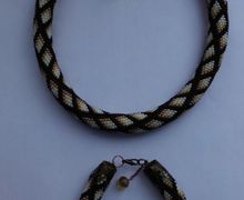 Украшения и вышивка из бисера