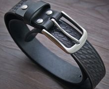 Кожаный мужской ремень ручной работы "Нескучная классика"