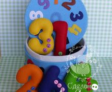 Цифры из фетра в шкатулке