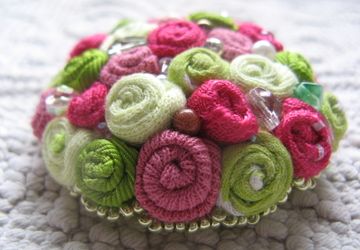 Текстильная брошь "Клумба"