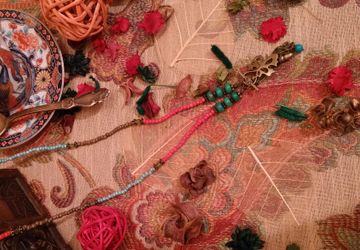 Бусы из бисера и натуральных камней