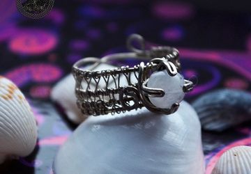 Власть луны