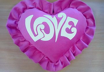 Подушки-Валентинки