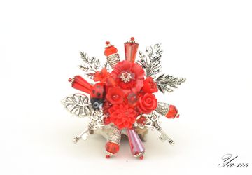 Брошь с цветами и листьями "Ключи от моего сердца"