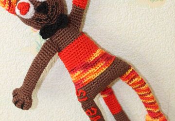 Вязаная игрушка "Кот Романтик"