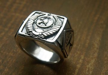 Мужские кольца и печатки из золота и серебра