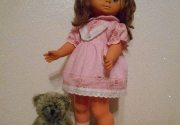 Платье на куклу 45 см.