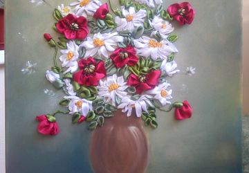 Маки и ромашки в вазе