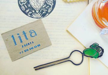 Шпилька для волос с морским стеклом